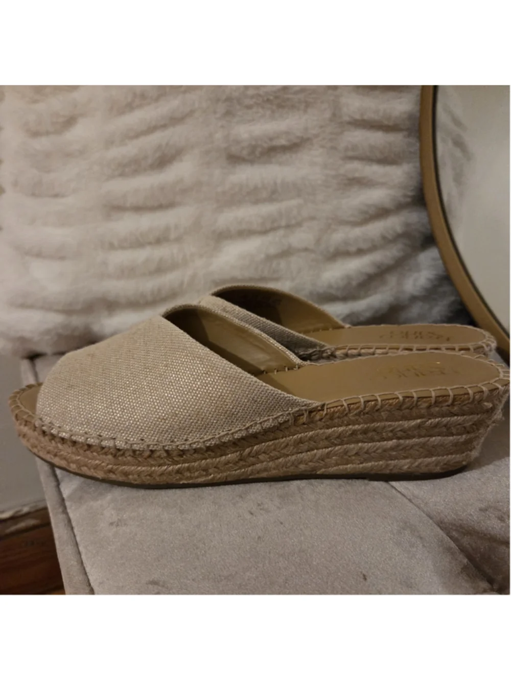 Women's Franco Sarto Beige Espadrille Wedge Sandals Size 7.5